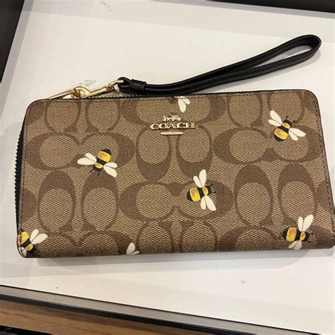 coach wallet bees.